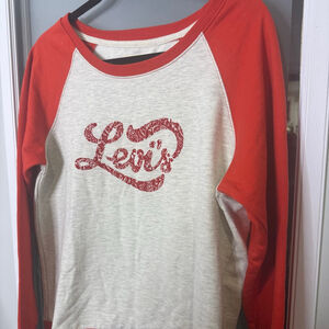 Levi’s Women’s Raglan Sweatshirt White Red Script Logo Size L New Without Tag